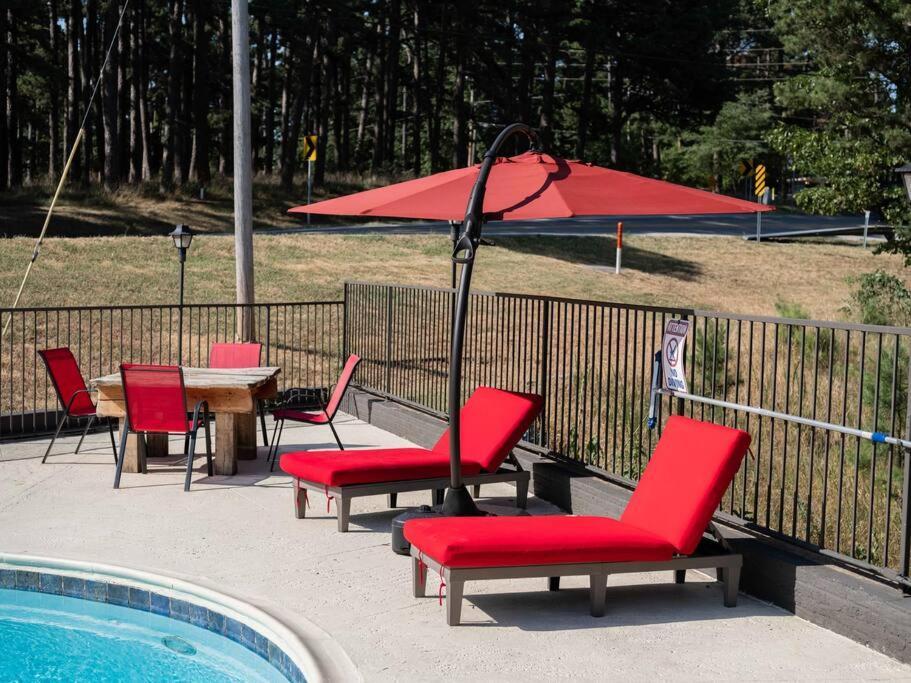 Stonegate Lodge King Bed Wifi 50In Roku Tv Salt Water Pool Room #102 유레카 스프링스 외부 사진